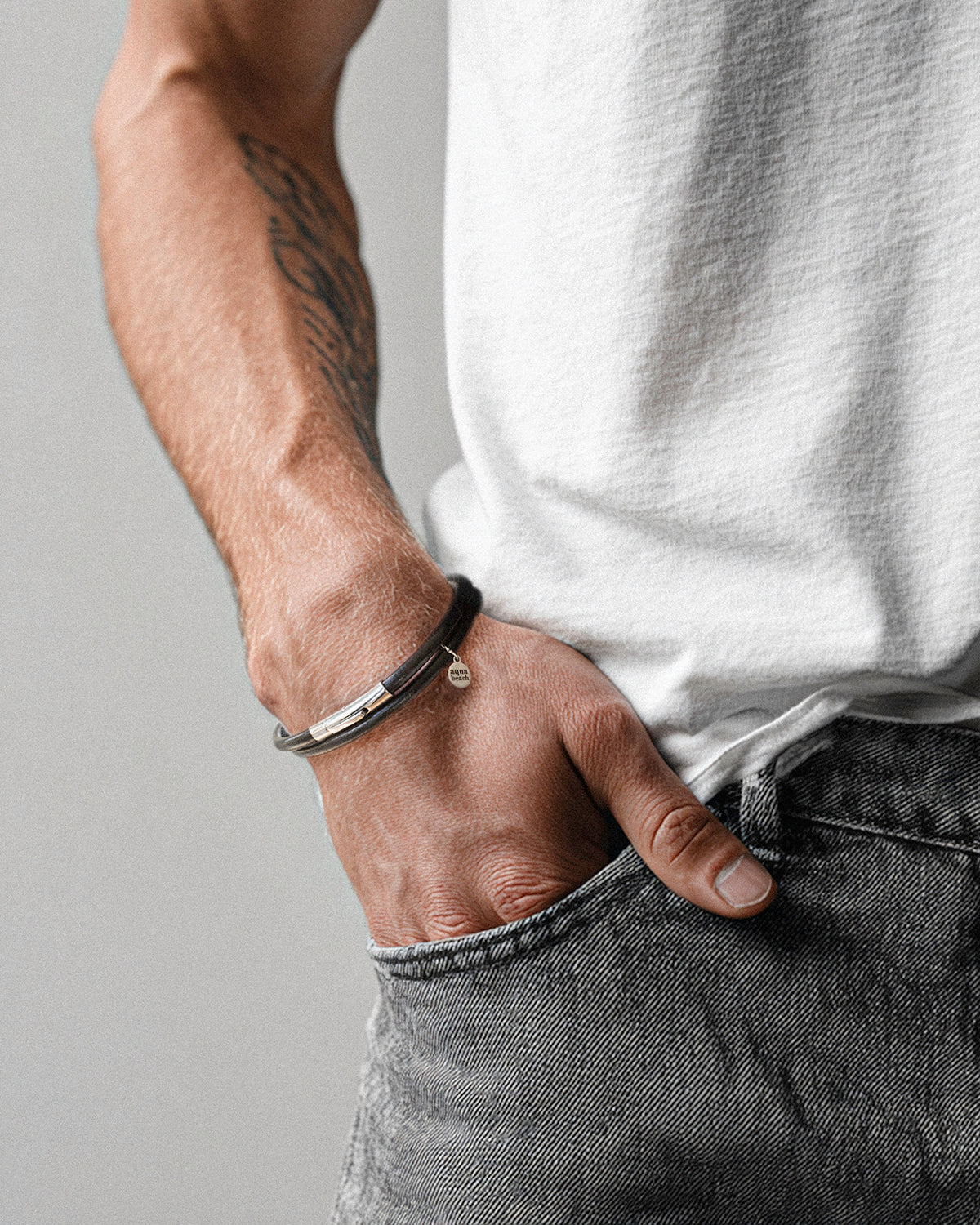 Aqua Beach  Leather & Stainless Steel - Black