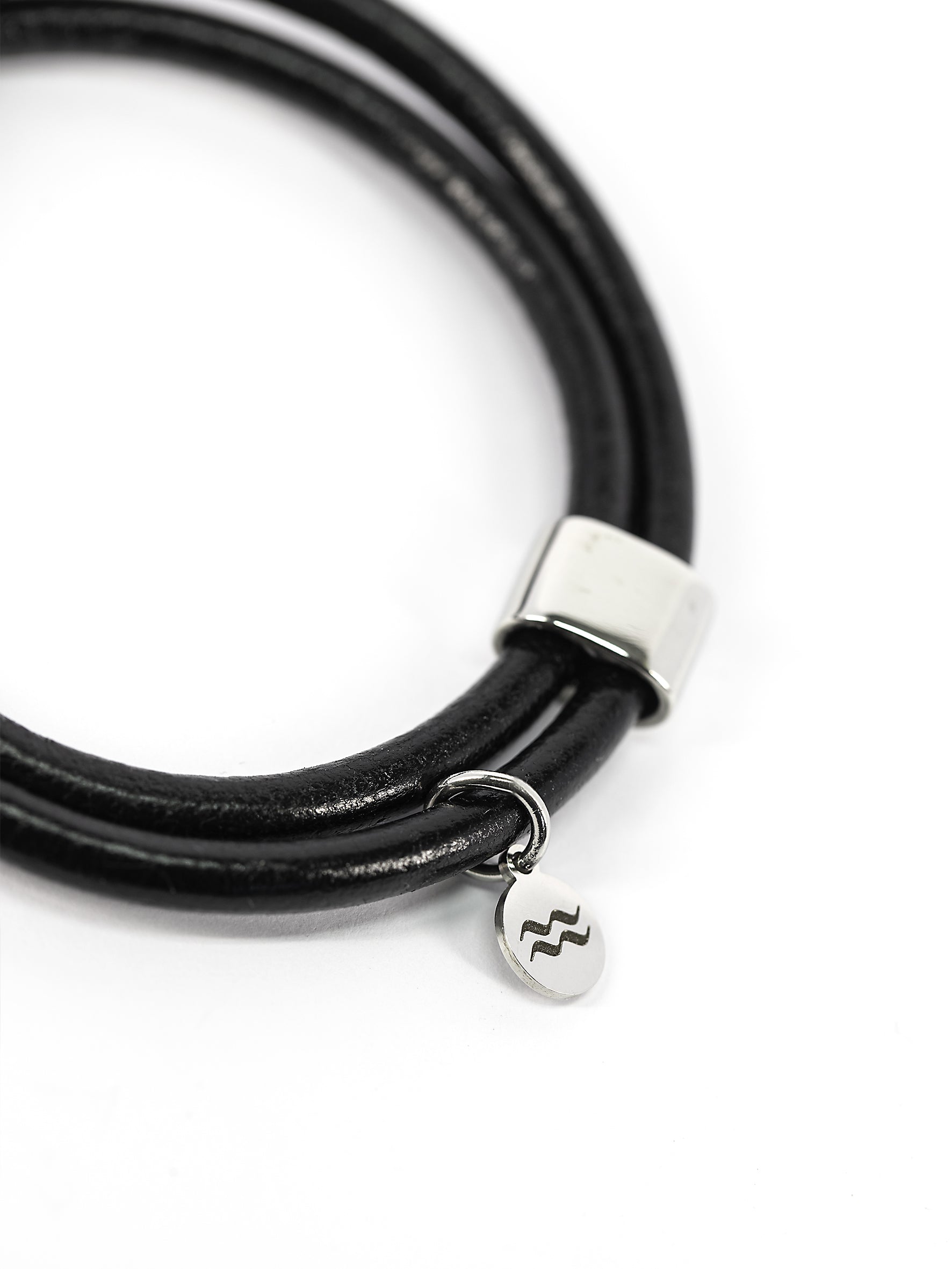 Aqua Beach  Leather & Stainless Steel - Black