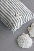 Hand-Loomed Linen Cosmetic Bag – Blue – Detail view – The Sea Shed