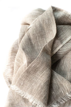 Hand-Loomed Linen Scarf – Sand – Detail view – The Sea Shed