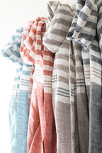 Hand-Loomed Linen Scarf – Sand – Detail view – The Sea Shed