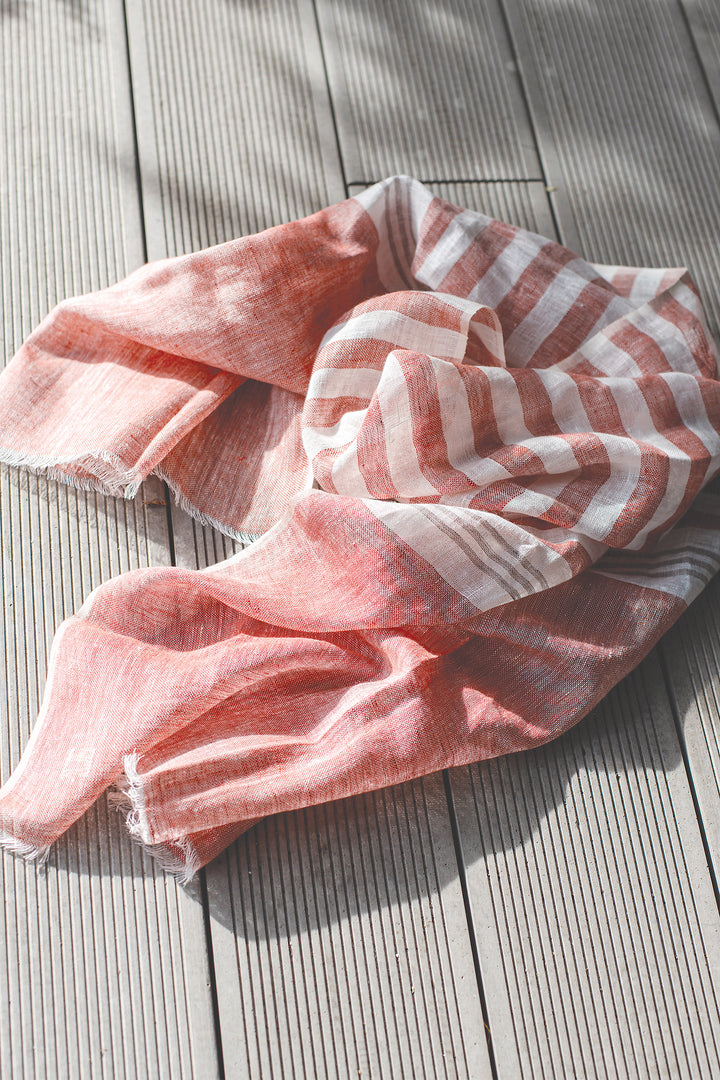 Hand-Loomed Linen Scarf – Red – Gift packaging – The Sea Shed