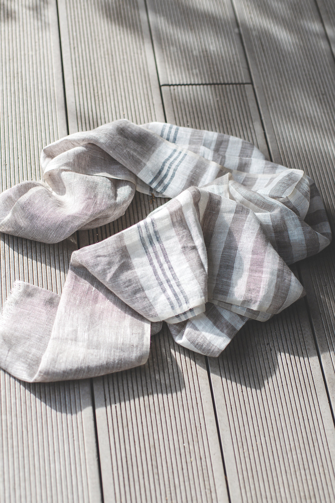 Hand-Loomed Linen Scarf – Sand – Gift packaging – The Sea Shed